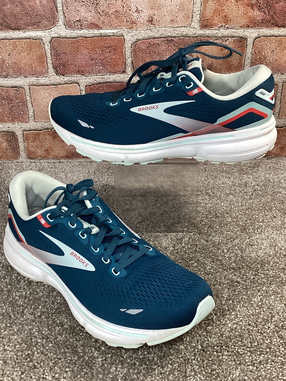 Brooks Ghost 15 Women’s running shoes sneakers size 8.5